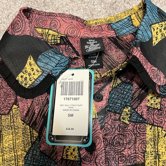 The Nightmare Before Christmas Sally Girls Woven Button-Up - Picture 4 of 6